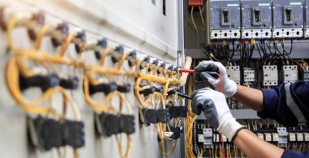 Professional Electrician technician working in Howell, MI